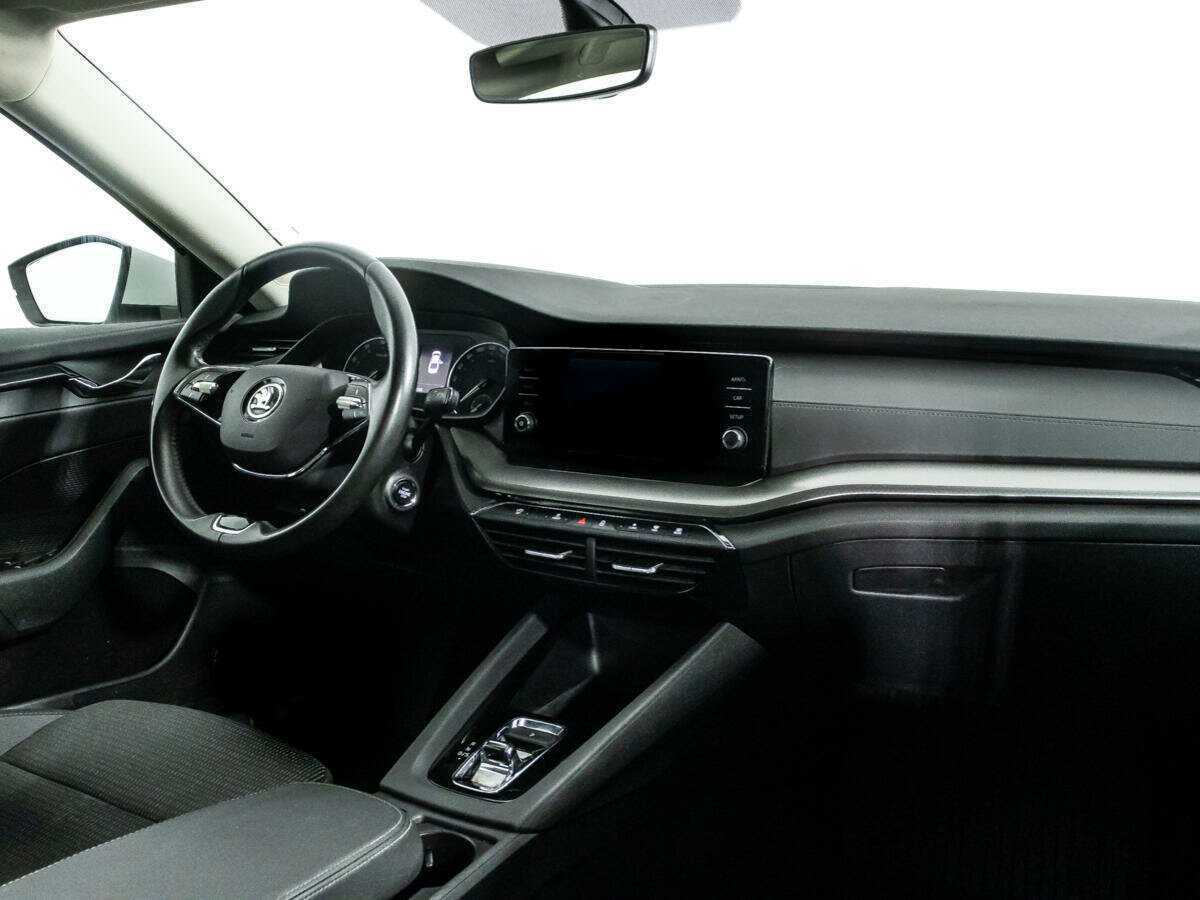 Skoda Octavia 2021 года с пробегом. Фото: #6