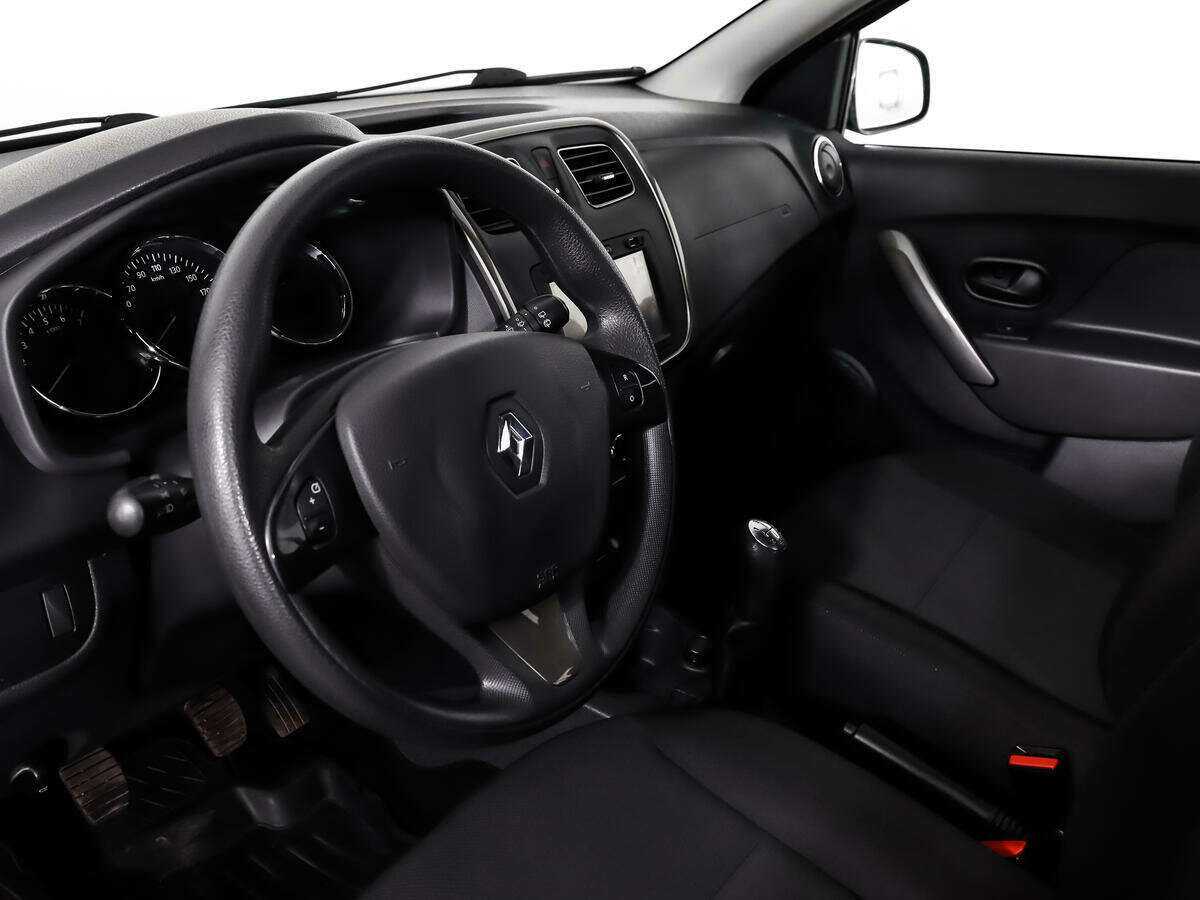 Renault Sandero 2015 года с пробегом. Фото: #8