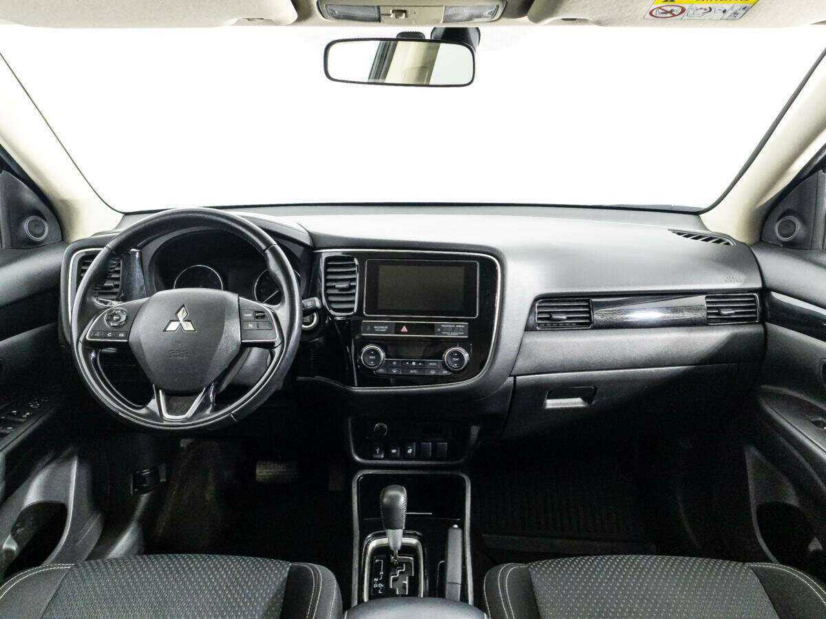 Mitsubishi Outlander 2020 года с пробегом. Фото: #12