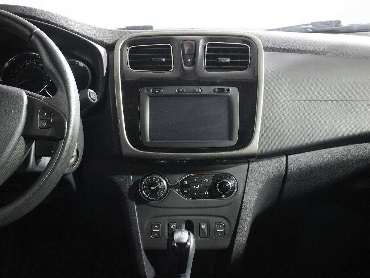 Renault Sandero 2015 года с пробегом. Фото: #10