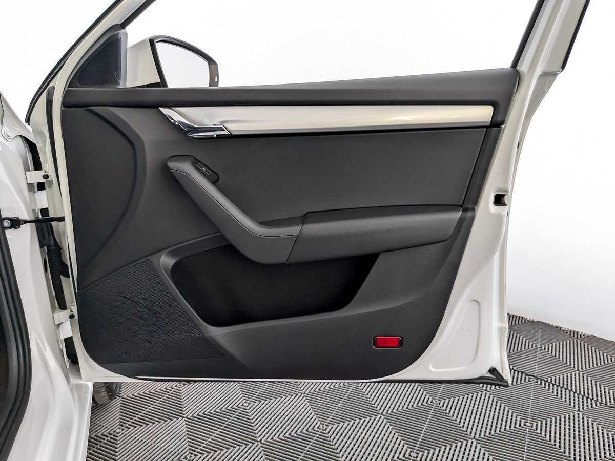 Skoda Octavia 2018 года с пробегом. Фото: #23