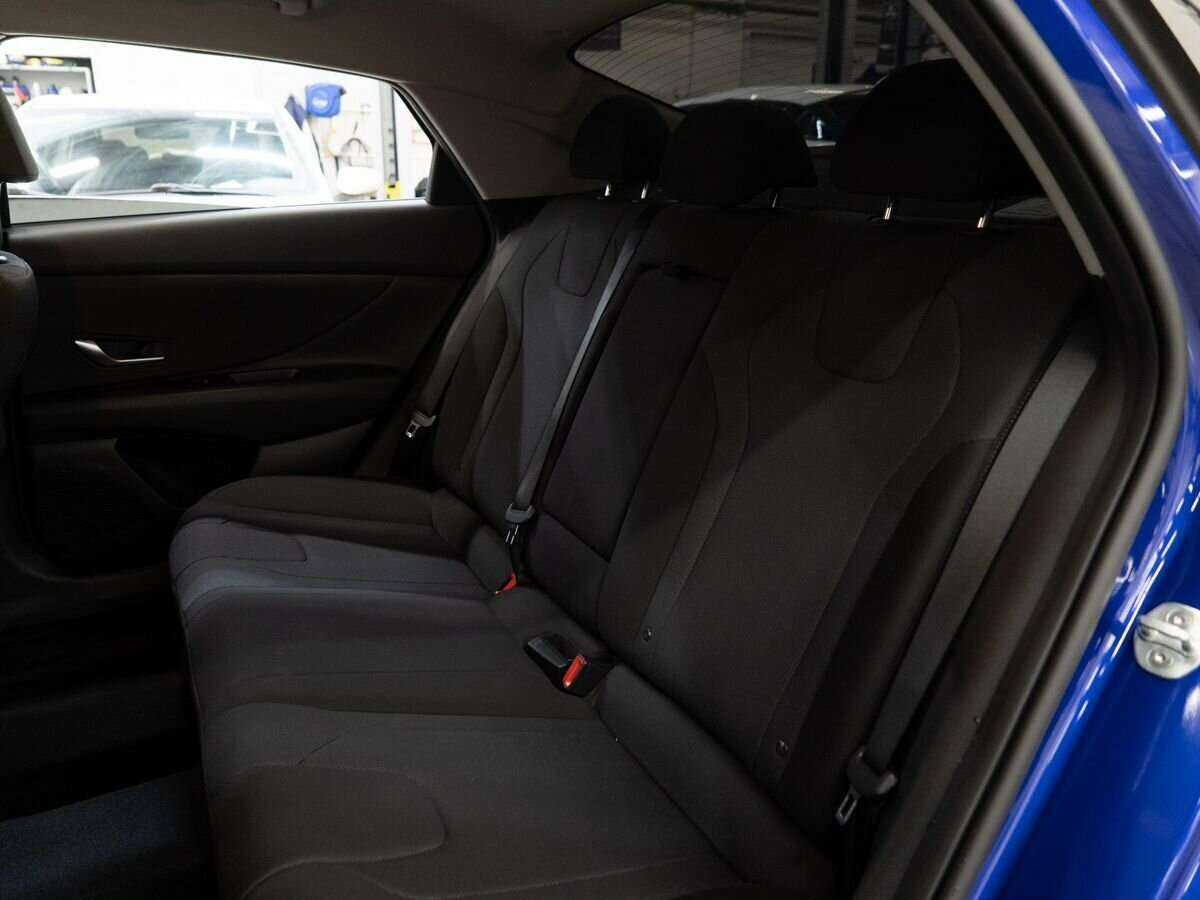 Hyundai Elantra 2021 года с пробегом. Фото: #7