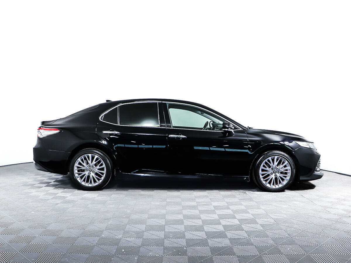 Toyota Camry 2020 года с пробегом. Фото: #3