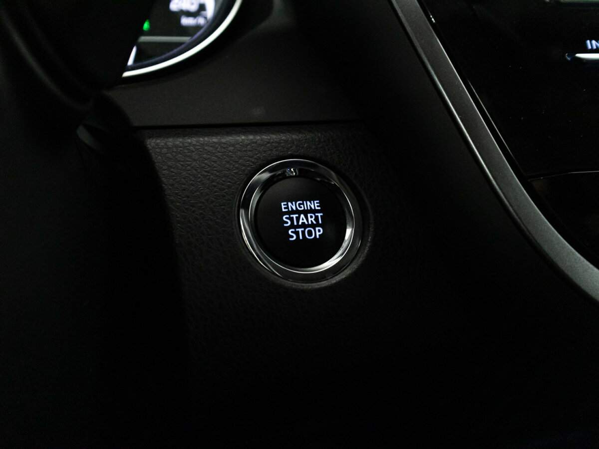 Toyota Camry 2020 года с пробегом. Фото: #17