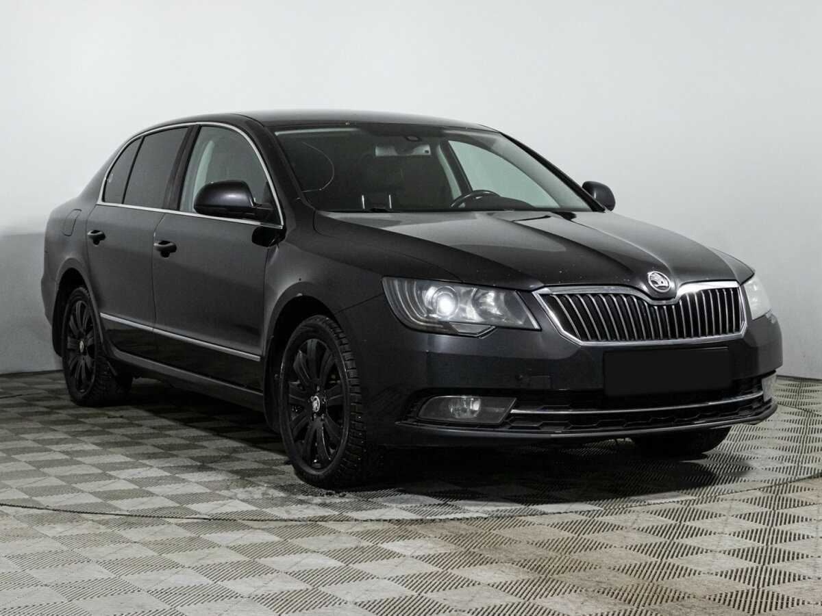 Skoda Superb 2013 года с пробегом. Фото: #2