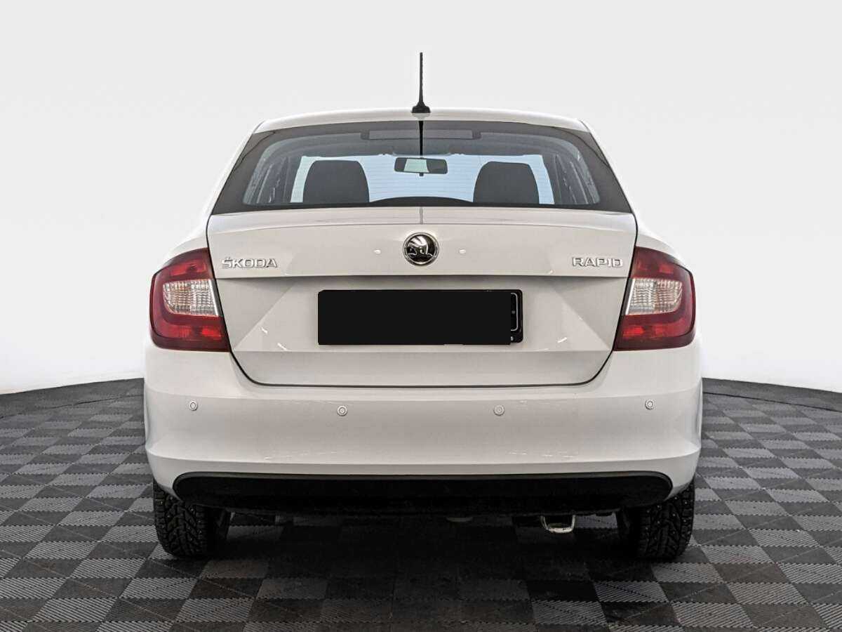 Skoda Rapid 2018 года с пробегом. Фото: #5