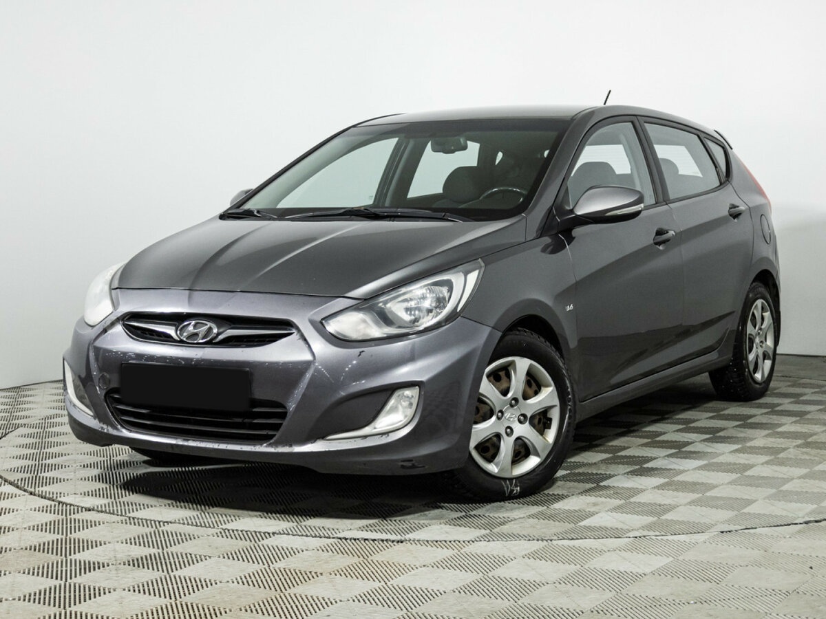 Hyundai Solaris 2012 года с пробегом. Посмотреть фото