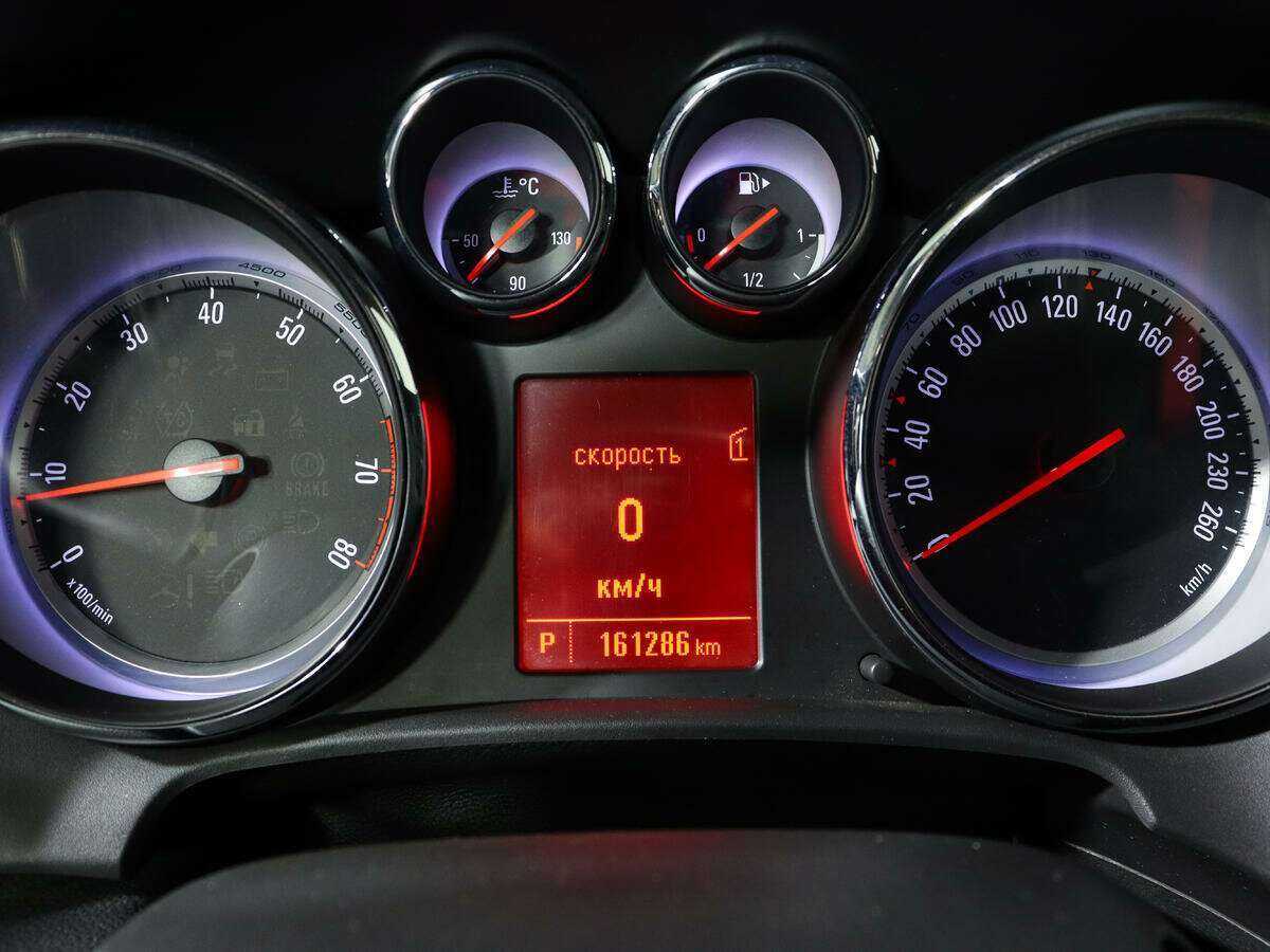 Opel Astra 2012 года с пробегом. Фото: #10