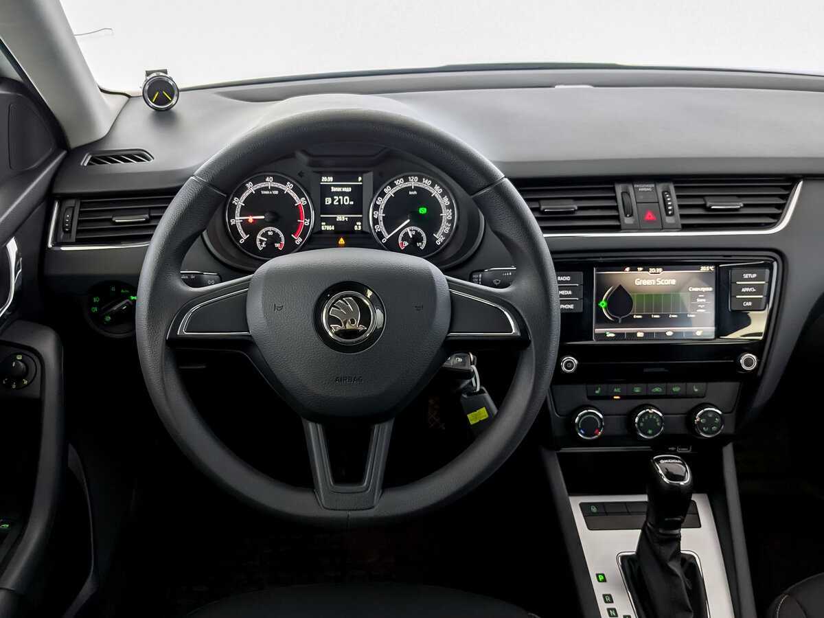 Skoda Octavia 2019 года с пробегом. Фото: #20