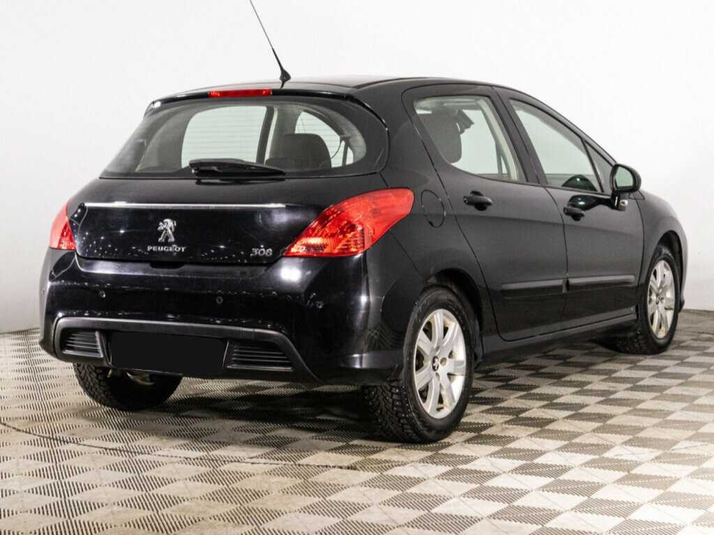 Peugeot 308 2012 года с пробегом. Фото: #4