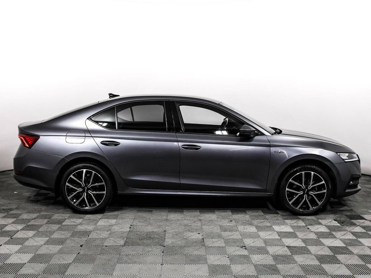 Skoda Octavia 2021 года с пробегом. Фото: #3