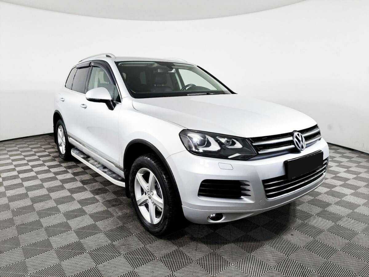 Volkswagen Touareg 2012 года с пробегом. Фото: #2