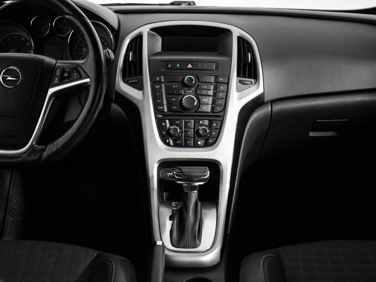 Opel Astra 2012 года с пробегом. Фото: #11