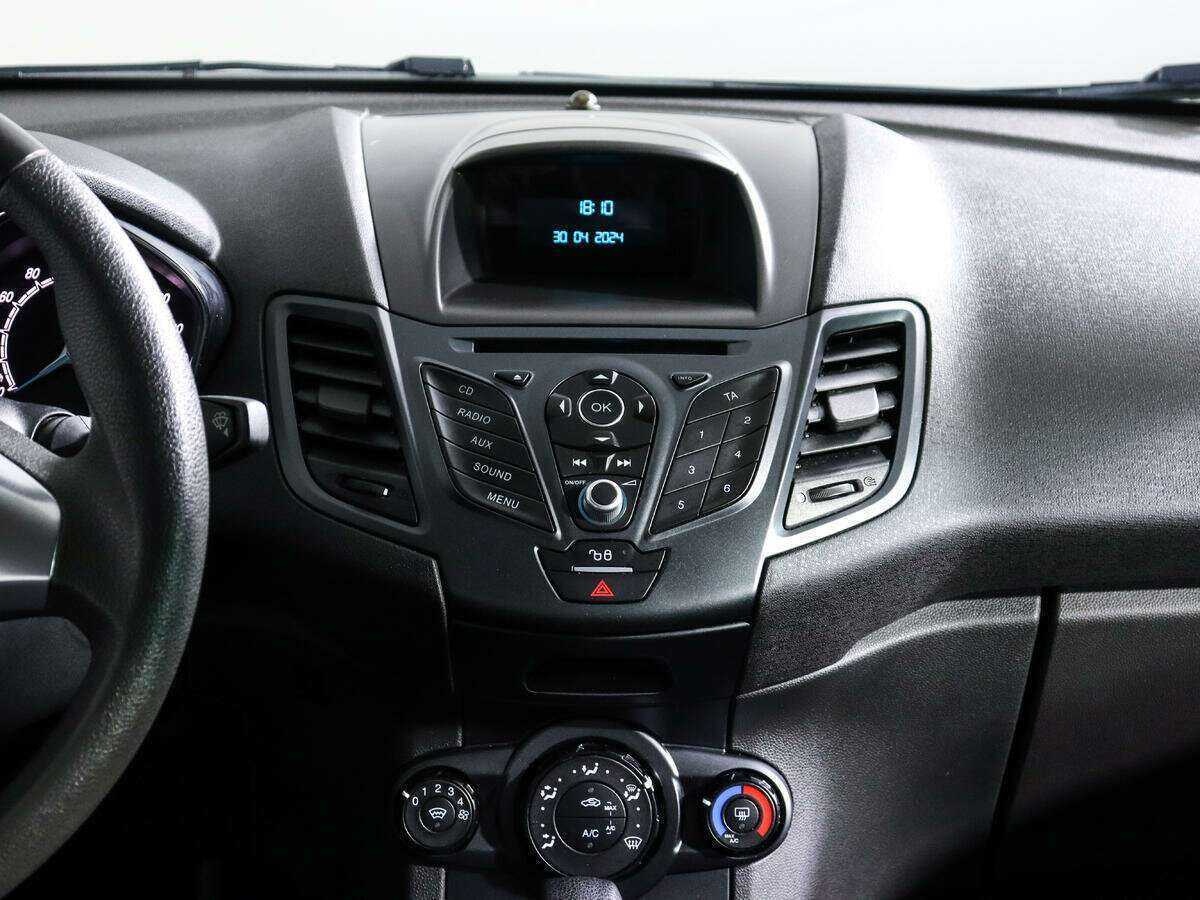 Ford Fiesta 2017 года с пробегом. Фото: #12
