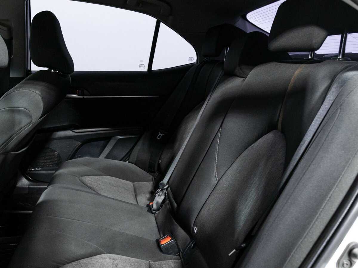 Toyota Camry 2019 года с пробегом. Фото: #9