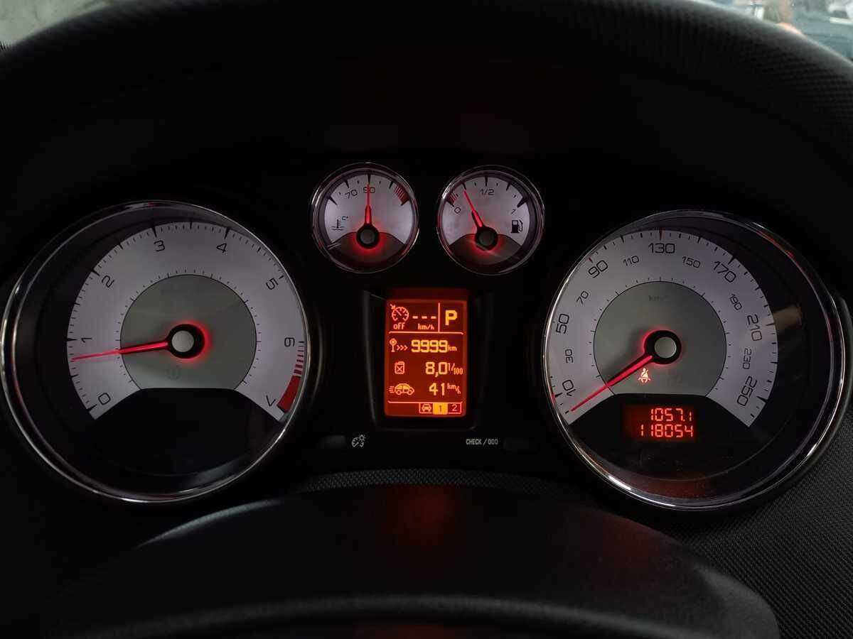 Peugeot 408 2016 года с пробегом. Фото: #11