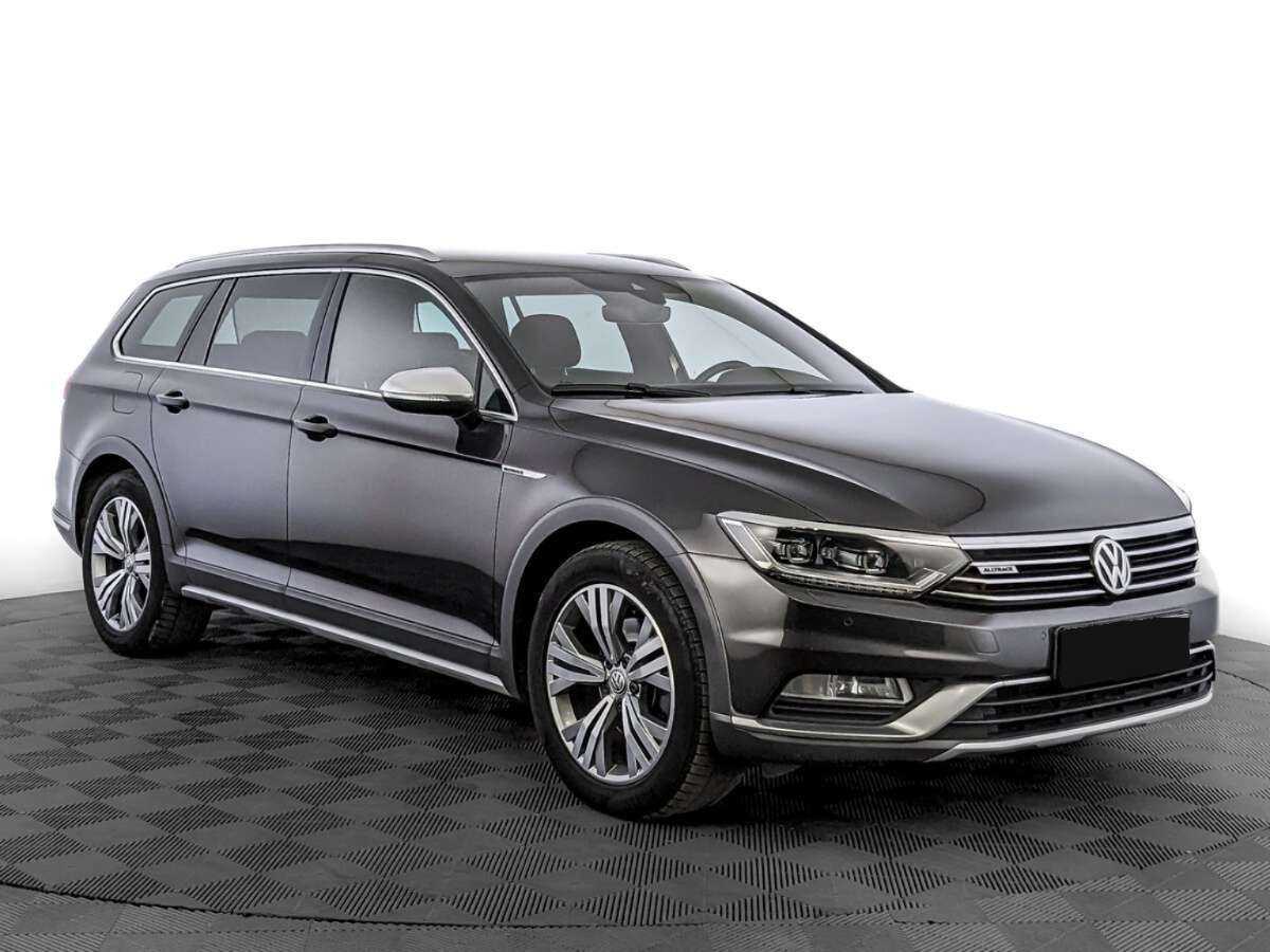 Volkswagen Passat 2018 года с пробегом. Фото: #2