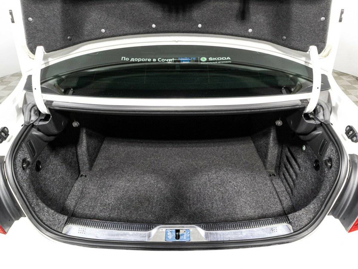 Skoda Superb 2013 года с пробегом. Фото: #14