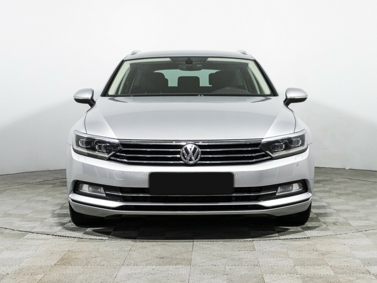 Volkswagen Passat 2017 года с пробегом. Фото: #1