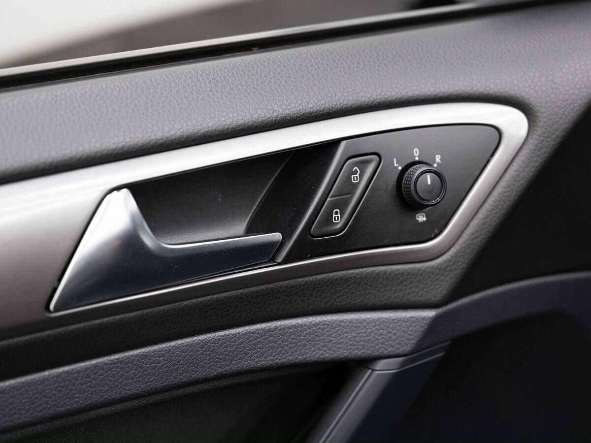 Volkswagen Golf 2013 года с пробегом. Фото: #18