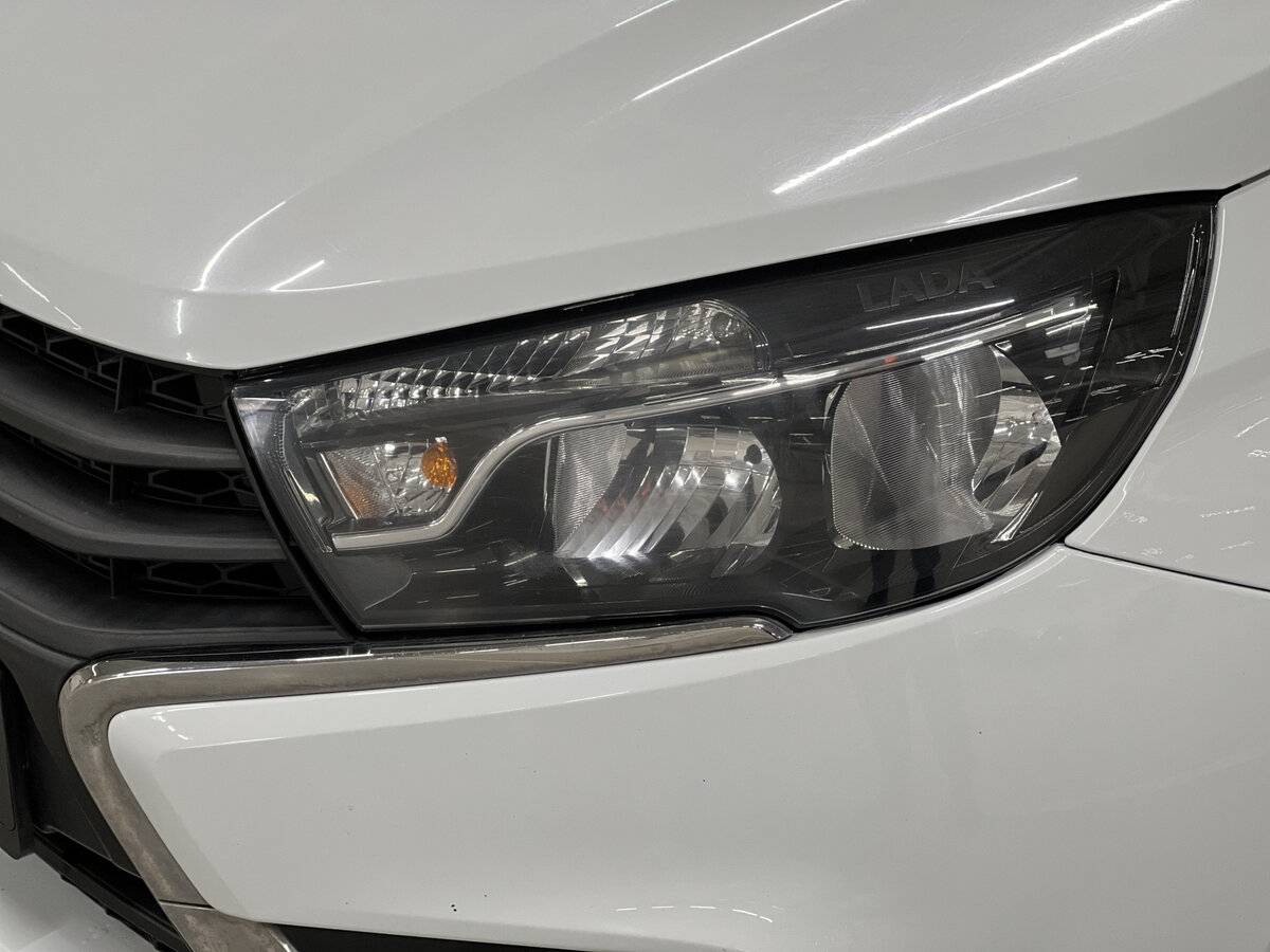 Lada (ВАЗ) Vesta 2018 года с пробегом. Фото: #16