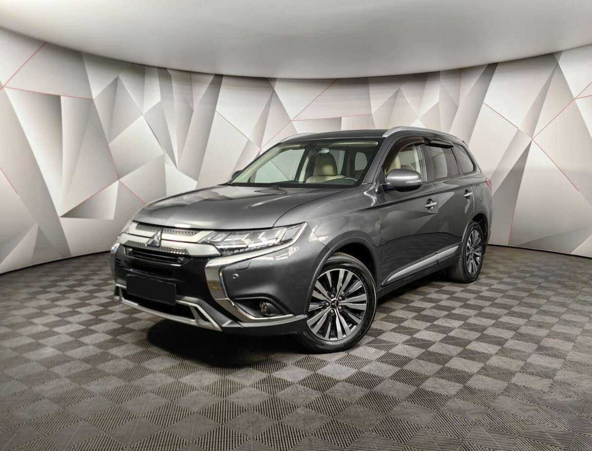 Mitsubishi Outlander 2019 года с пробегом. Посмотреть фото