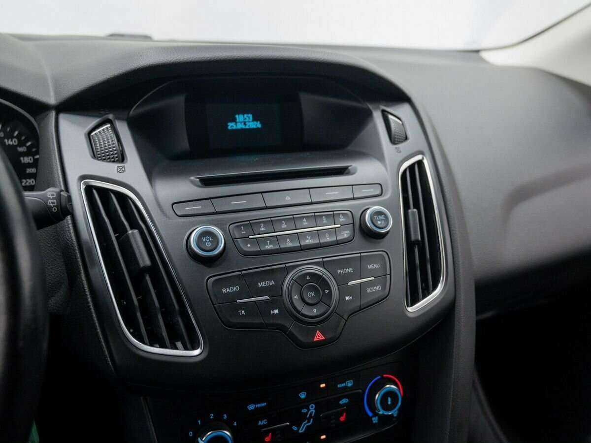 Ford Focus 2017 года с пробегом. Фото: #18