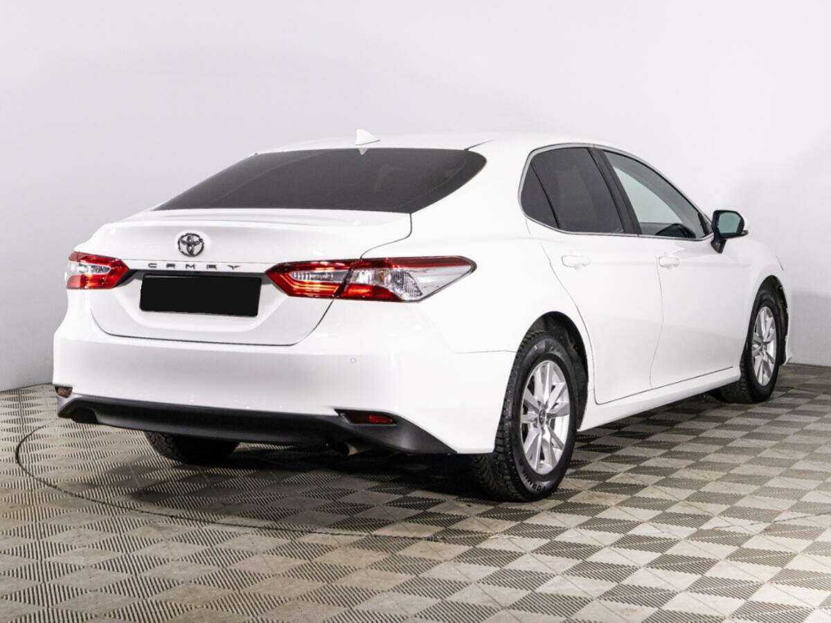 Toyota Camry 2019 года с пробегом. Фото: #4