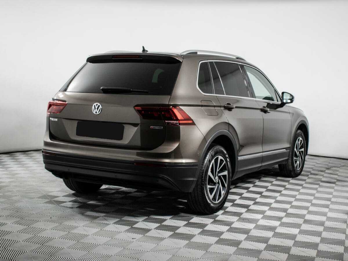 Volkswagen Tiguan 2018 года с пробегом. Фото: #4