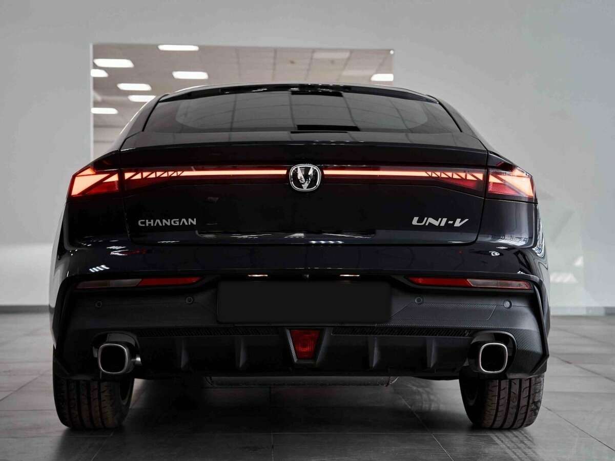 Changan UNI-V 2024 года с пробегом. Фото: #3