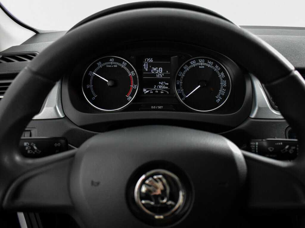 Skoda Rapid 2018 года с пробегом. Фото: #13