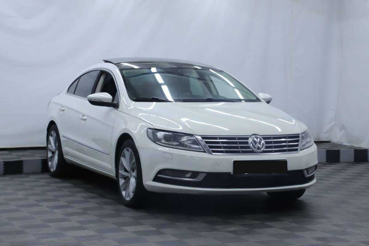 Volkswagen Passat CC 2013 года с пробегом. Фото: #2