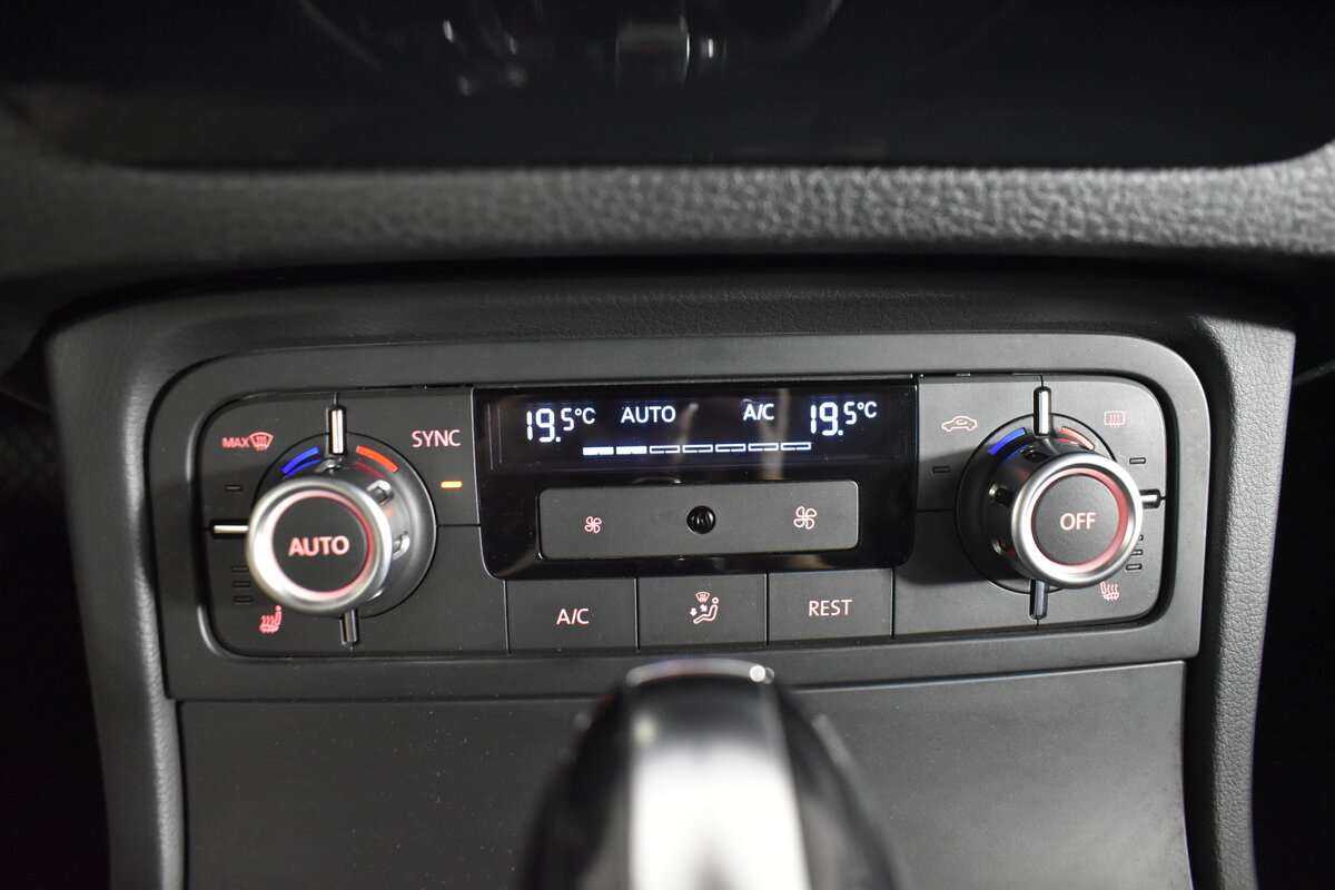 Volkswagen Touareg 2013 года с пробегом. Фото: #17