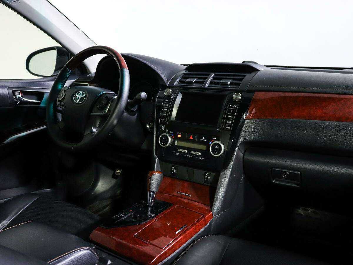Toyota Camry 2012 года с пробегом. Фото: #6