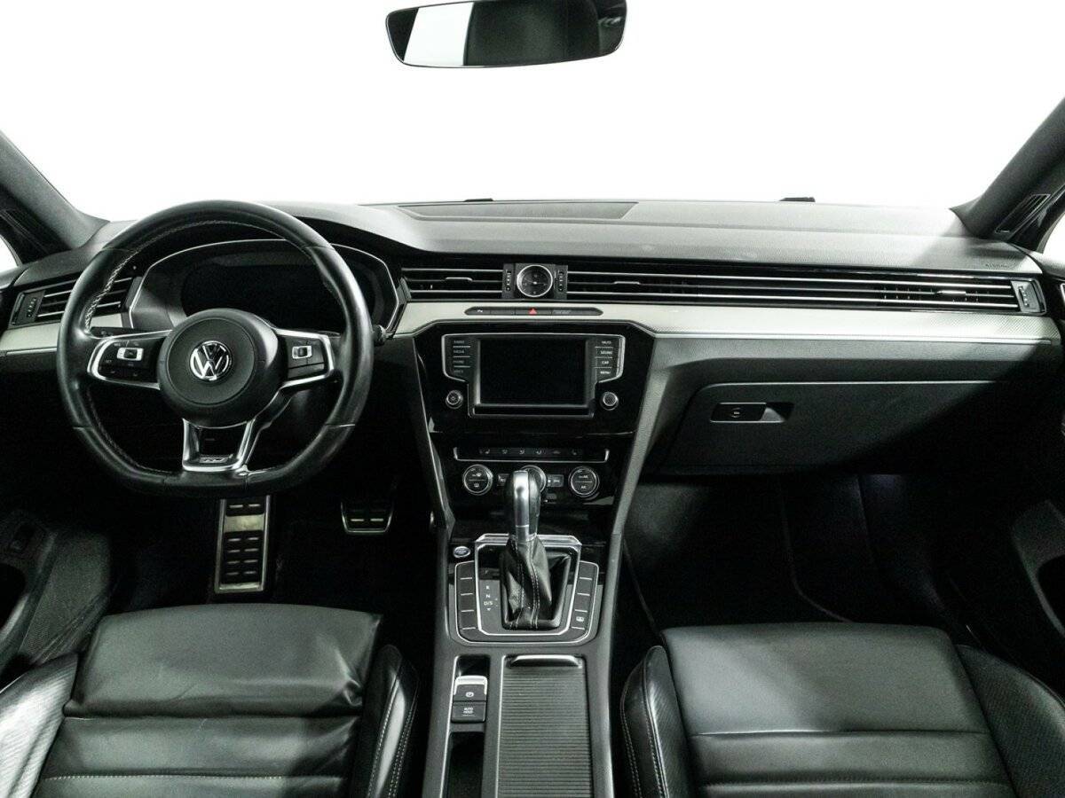 Volkswagen Passat 2017 года с пробегом. Фото: #12