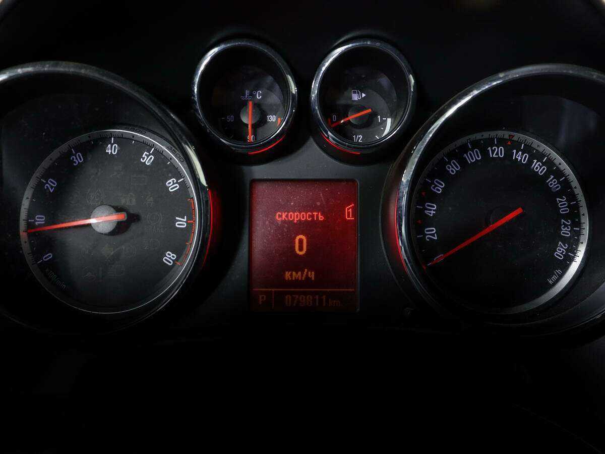 Opel Astra 2012 года с пробегом. Фото: #8