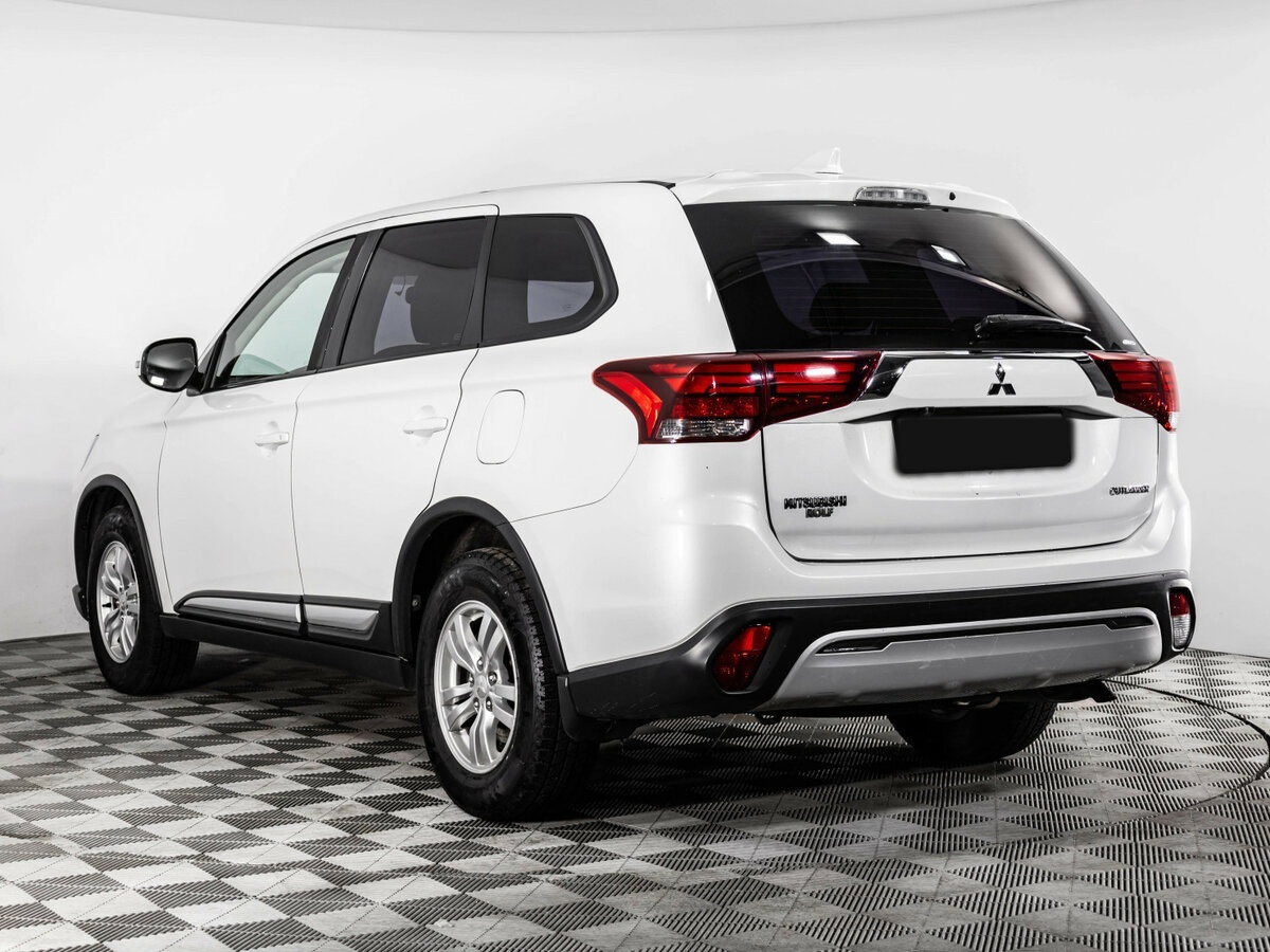 Mitsubishi Outlander 2018 года с пробегом. Фото: #6