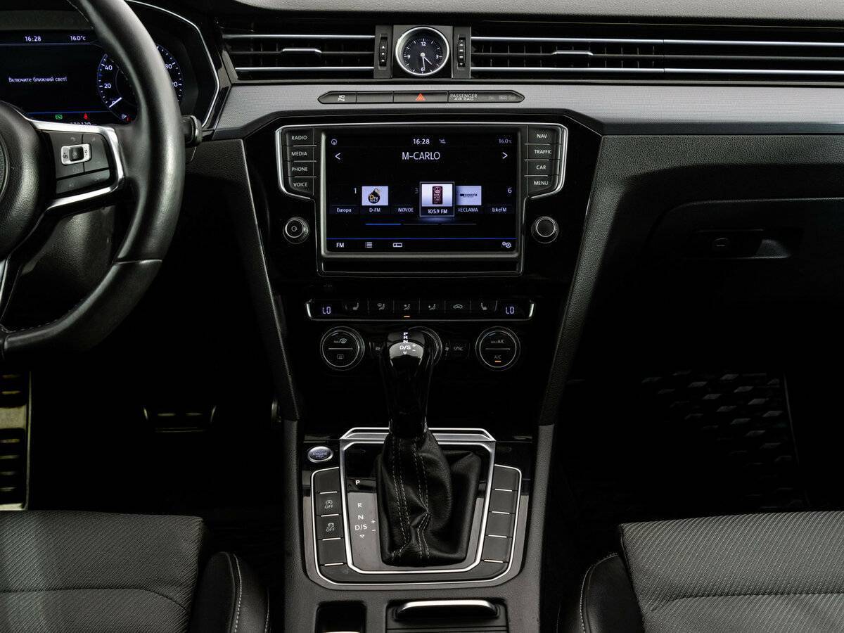 Volkswagen Passat 2016 года с пробегом. Фото: #12
