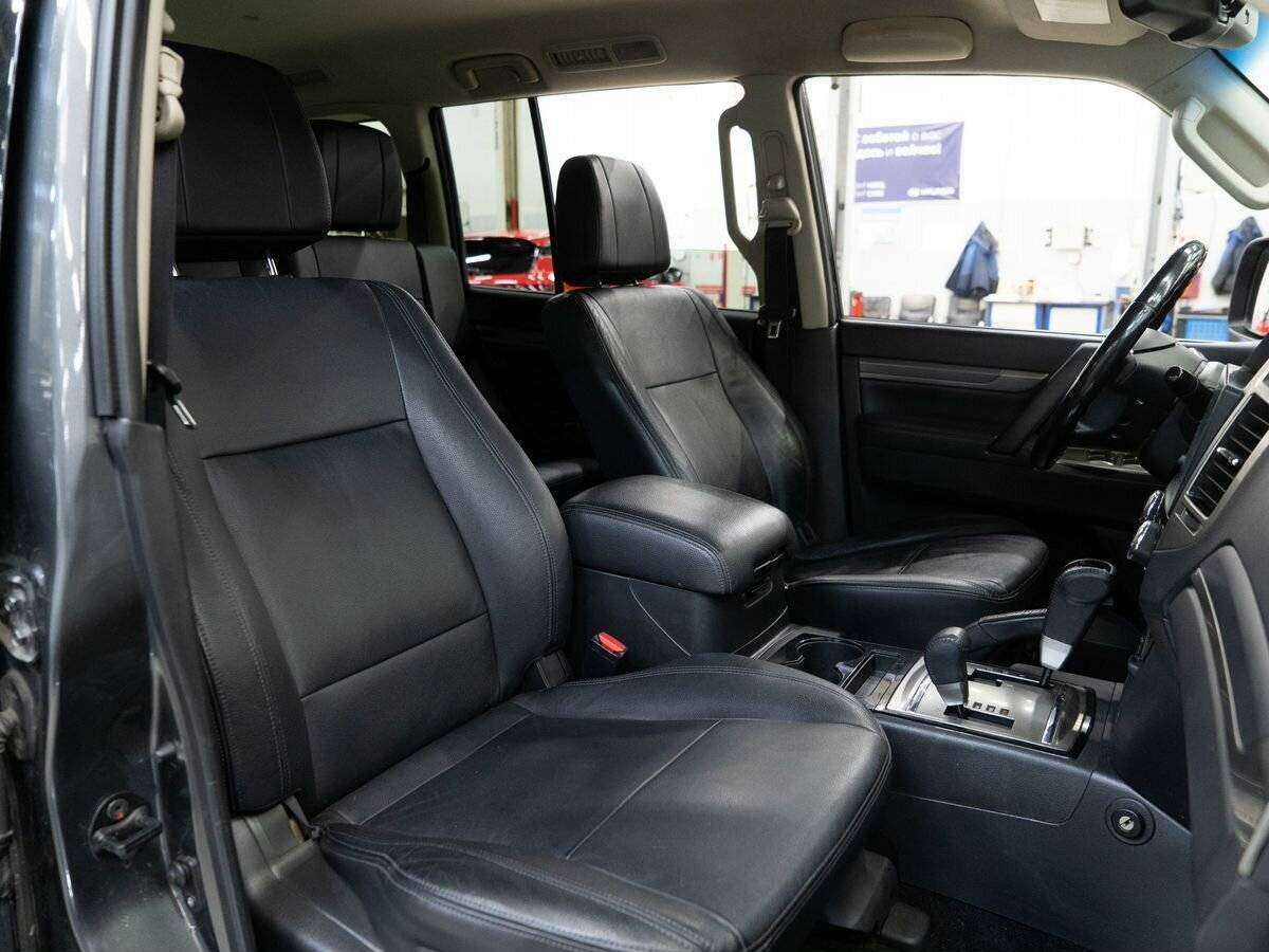 Mitsubishi Pajero 2014 года с пробегом. Фото: #7
