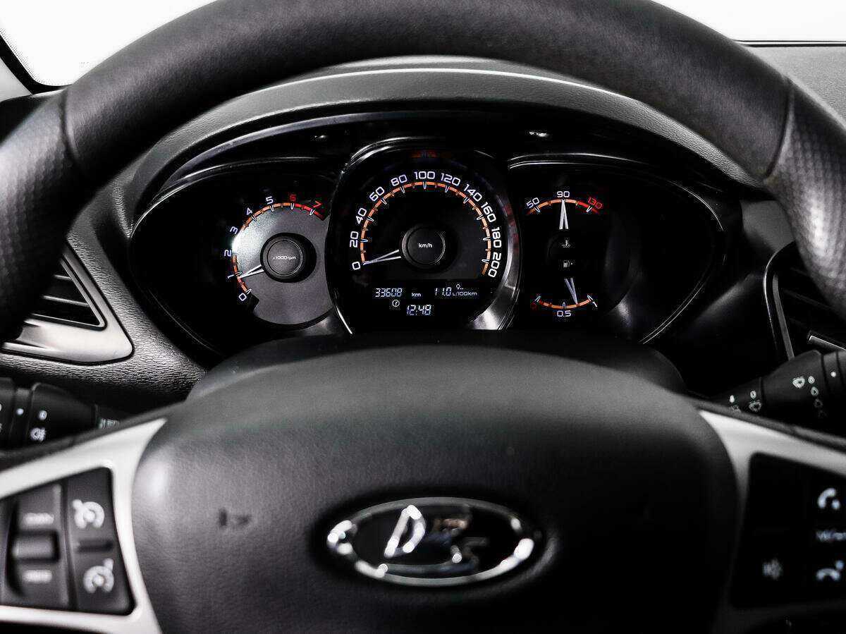 Lada (ВАЗ) Vesta 2021 года с пробегом. Фото: #14