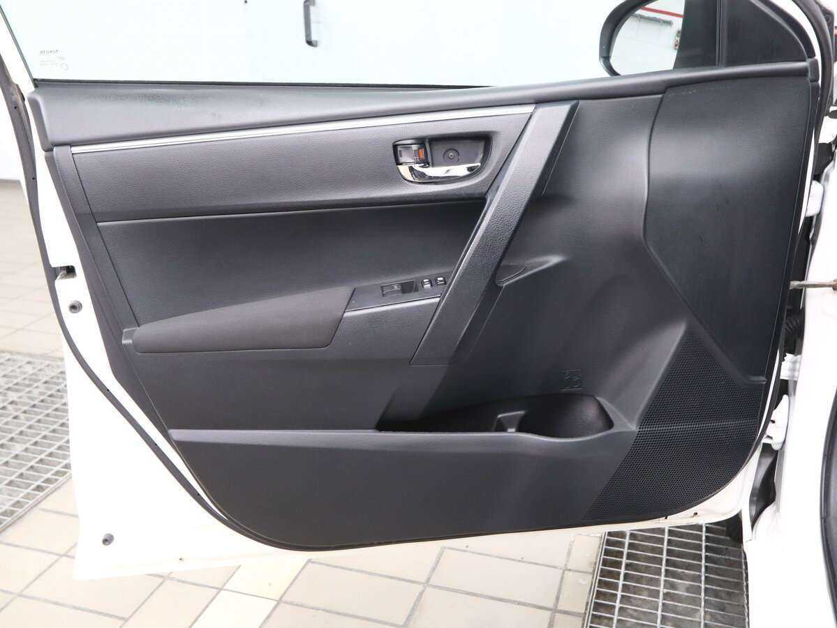 Toyota Corolla 2014 года с пробегом. Фото: #5