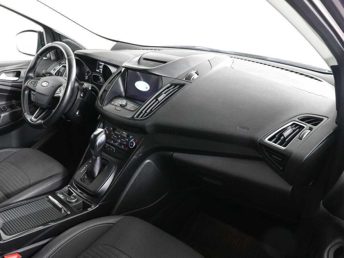 Ford Kuga 2017 года с пробегом. Фото: #9