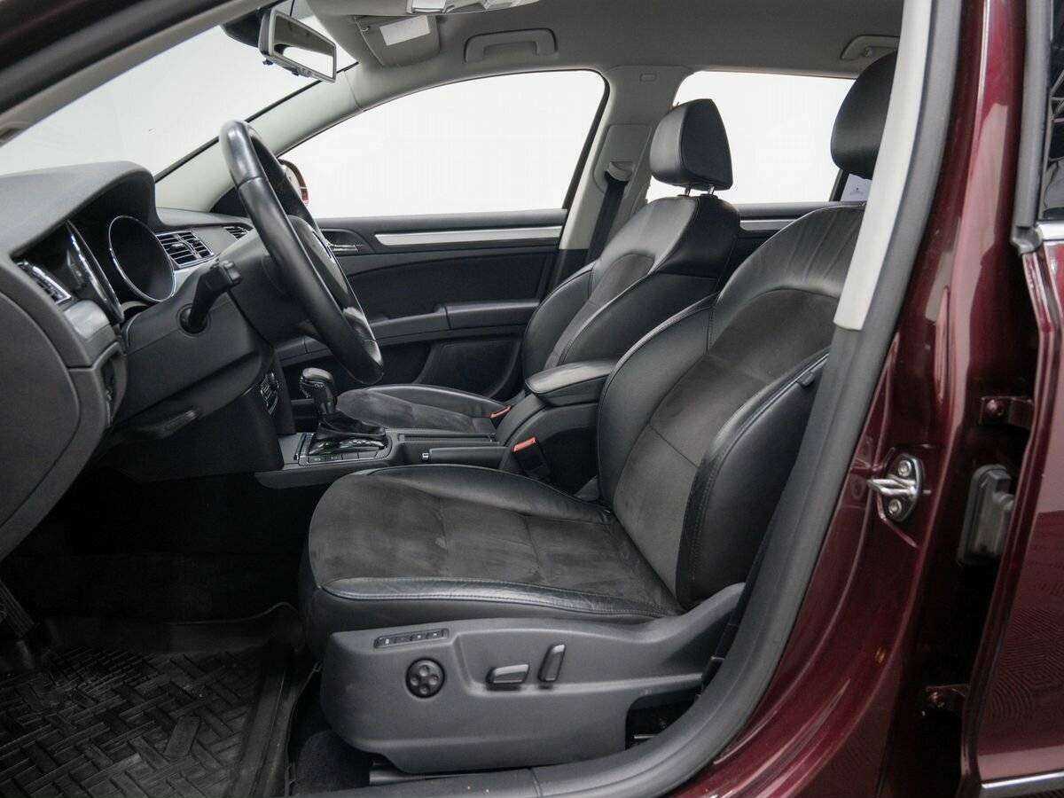 Skoda Superb 2014 года с пробегом. Фото: #14