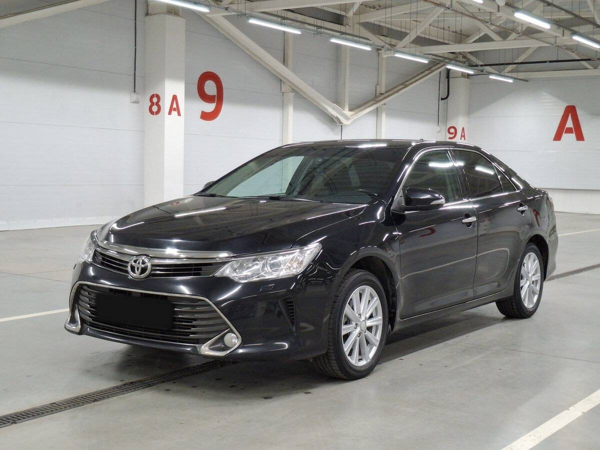 Toyota Camry 2014 года с пробегом. Посмотреть фото