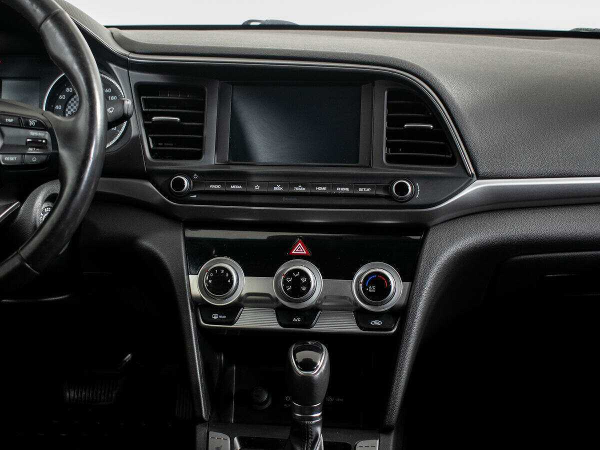 Hyundai Elantra 2019 года с пробегом. Фото: #10