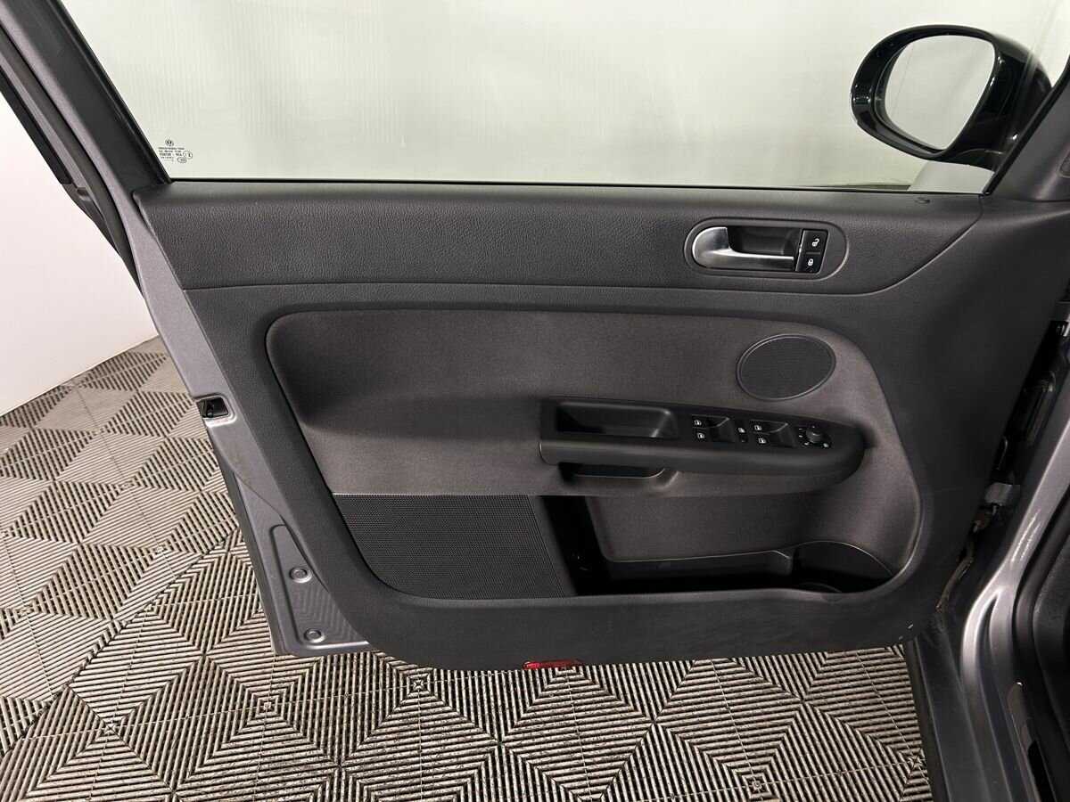 Volkswagen Golf Plus 2012 года с пробегом. Фото: #6