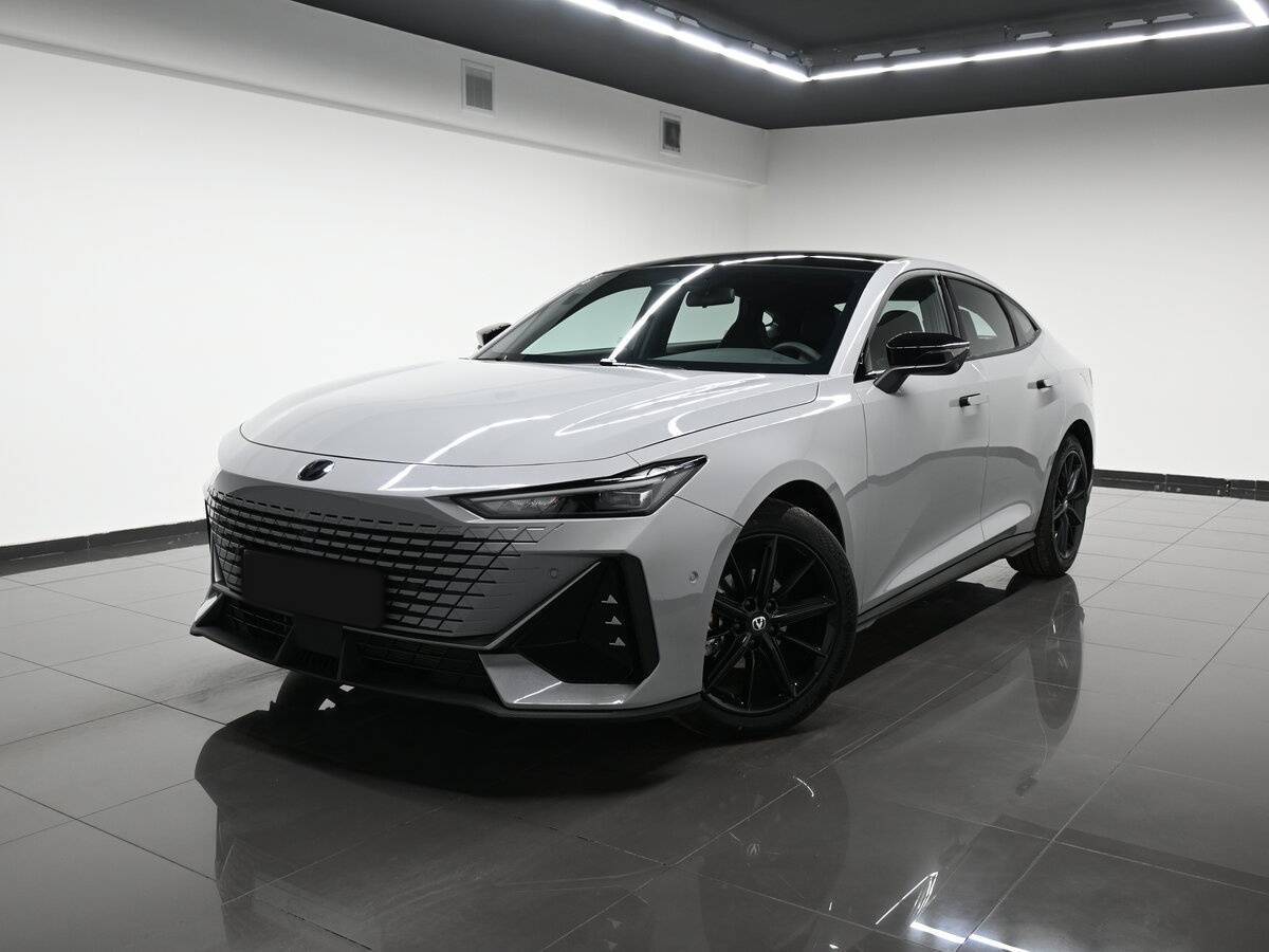 Changan UNI-V 2023 года с пробегом. Посмотреть фото