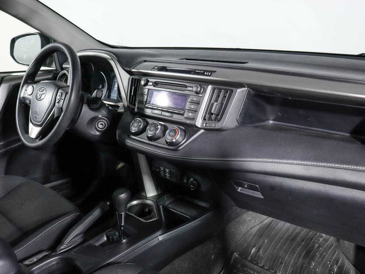 Toyota RAV4 2016 года с пробегом. Фото: #8