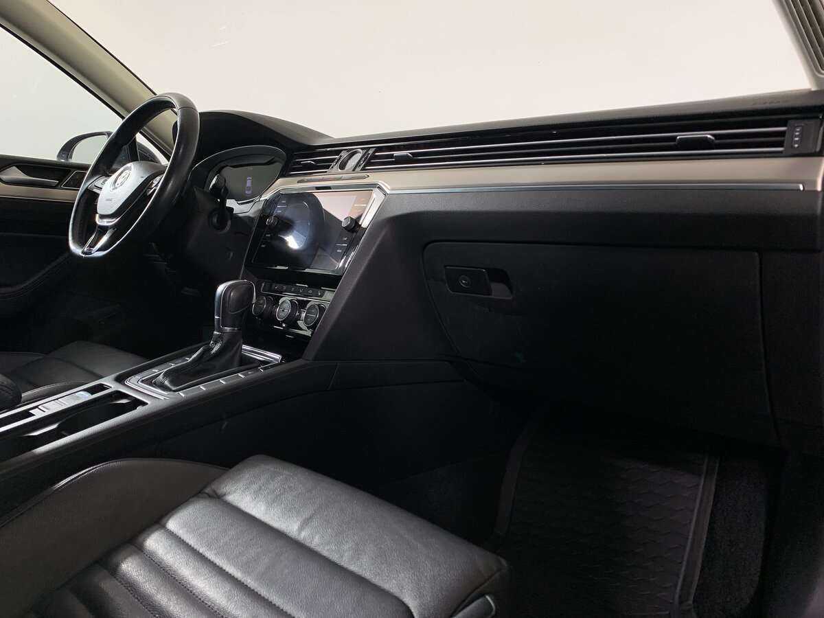 Volkswagen Passat 2019 года с пробегом. Фото: #10