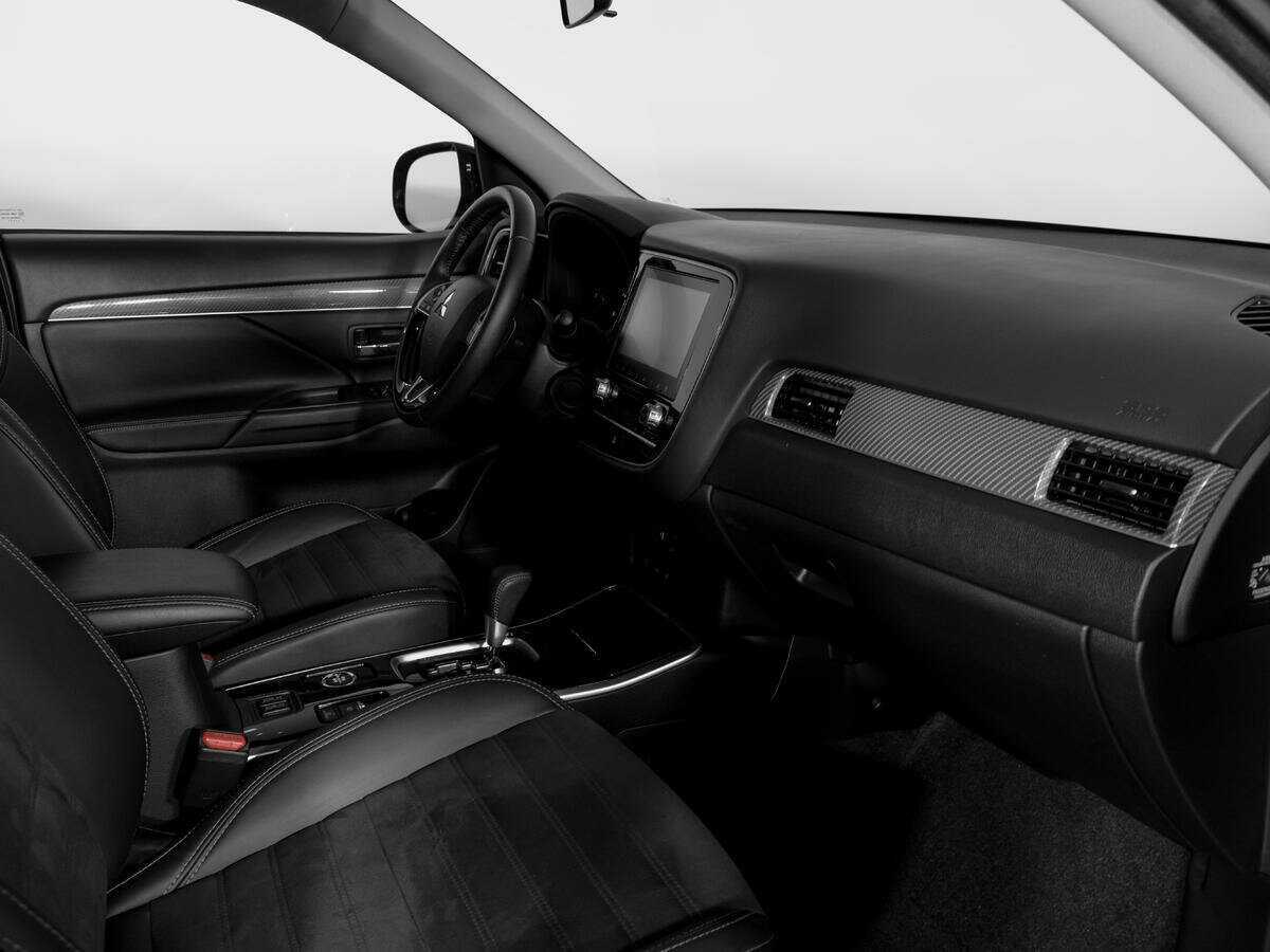 Mitsubishi Outlander 2021 года с пробегом. Фото: #8